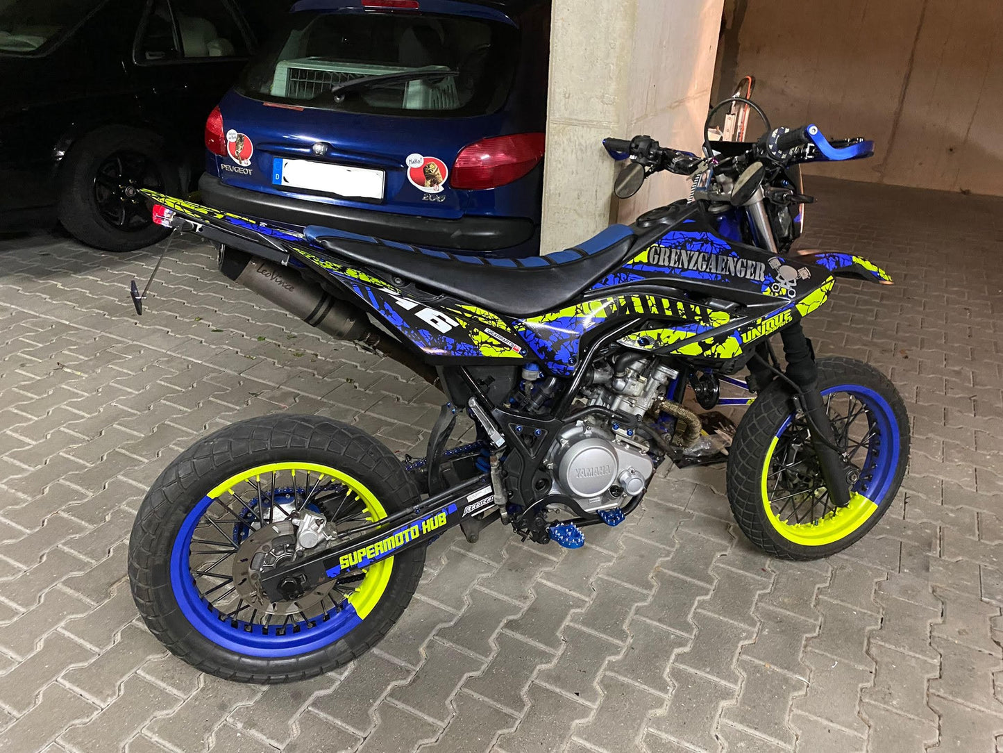 okleina na połówki kół supermoto