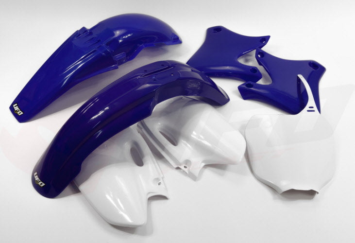 UFO KOMPLET PLASTIKÓW YAMAHA YZF 250 '01-'02 KOLOR OEM (BIAŁY/NIEBIESKI) (YA303E999)